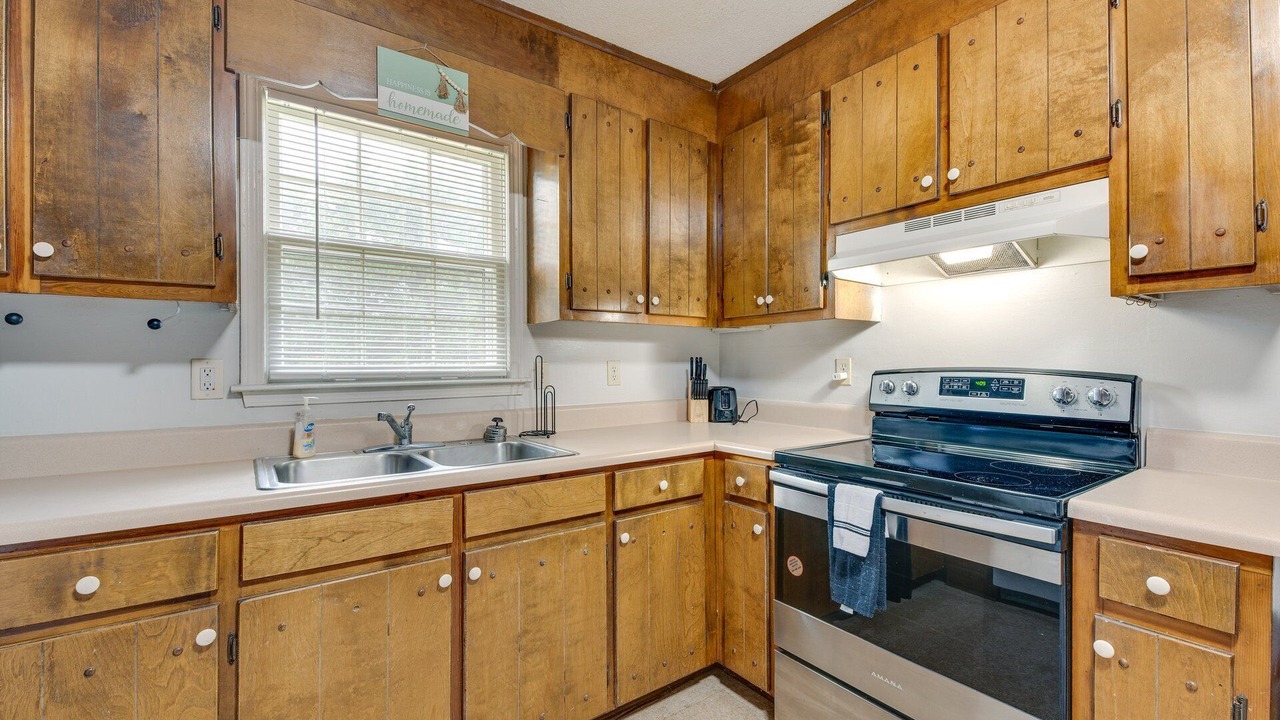 Photo of Kitchen in Cedartown