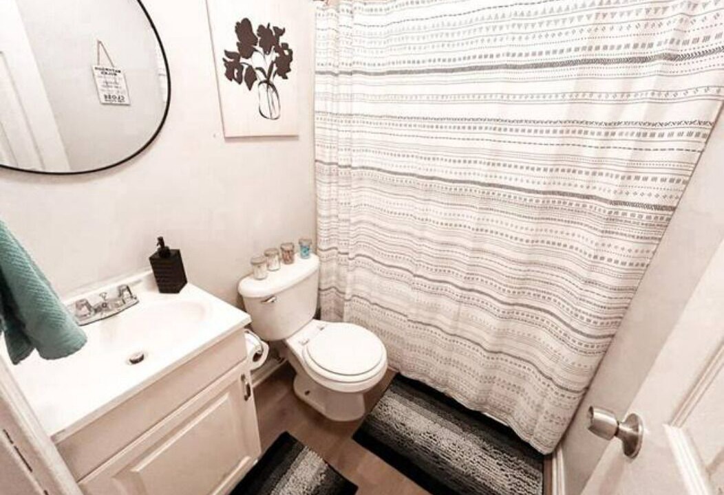 Photo of Bathroom in Cedartown