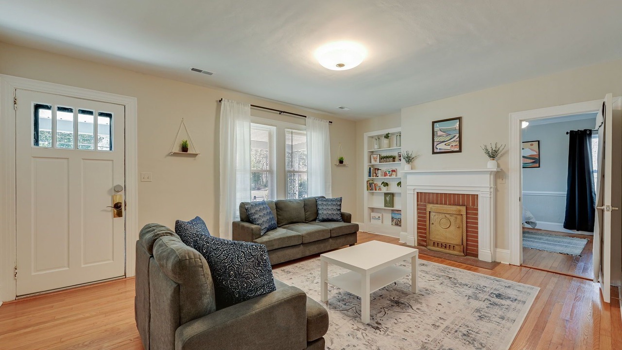 Photo of Livingroom in Winterville