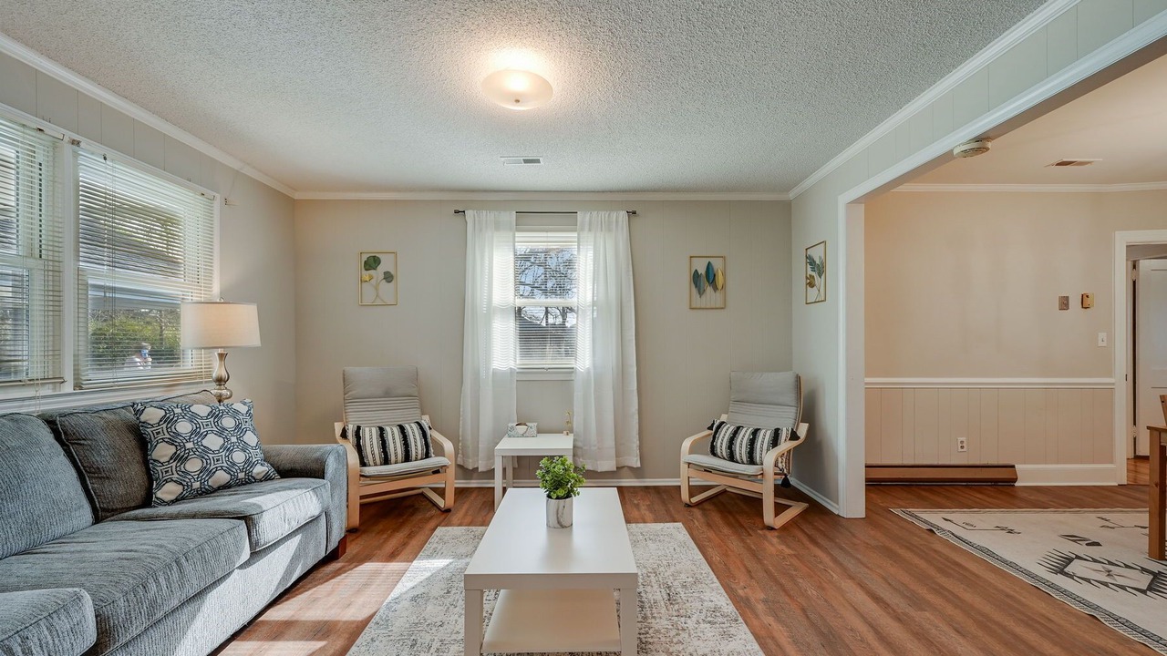 Photo of Livingroom in Winterville