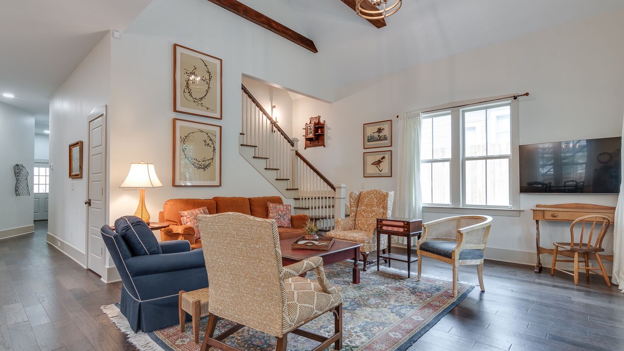 Photo of Livingroom in Lenox