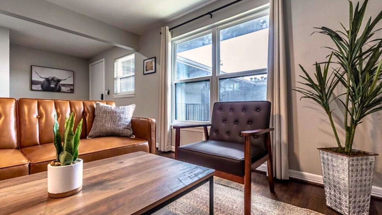 Photo of Bedroom in Neartown