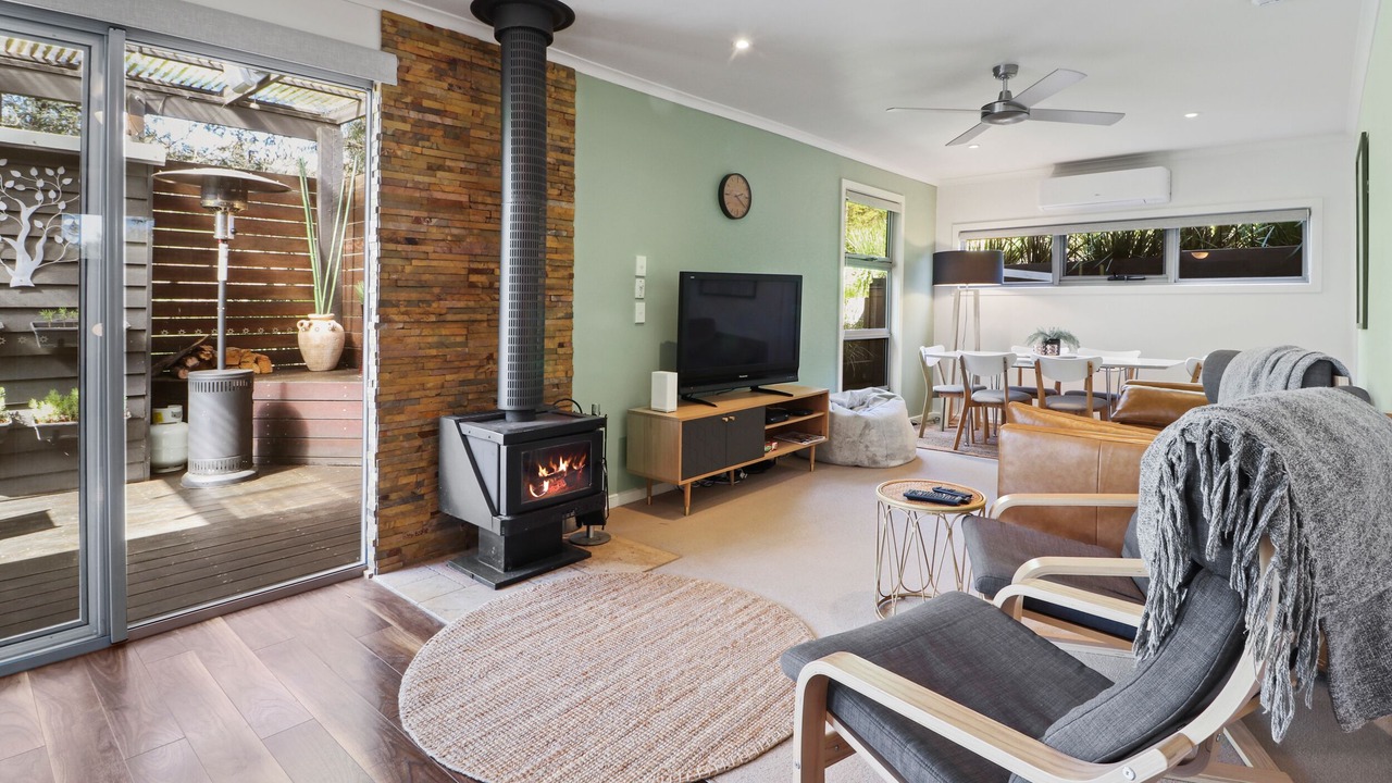 Photo of Livingroom in Goughs Bay