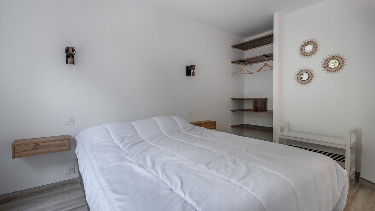 Photo of Bedroom in Saint-Michel-Chef-Chef