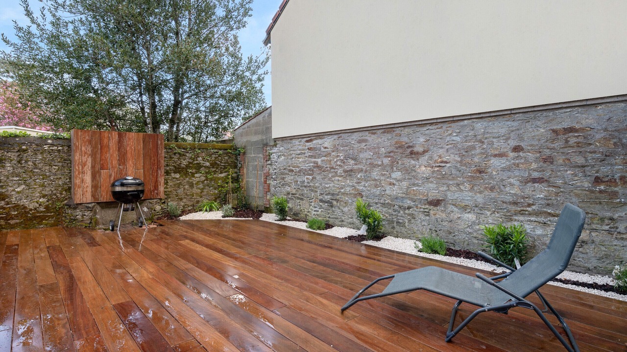 Photo of Patio Balcony in Saint-Michel-Chef-Chef
