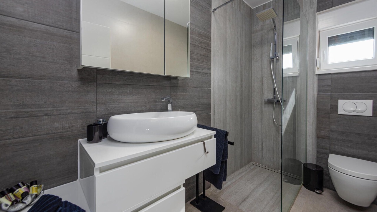Photo of Bathroom in Kolan