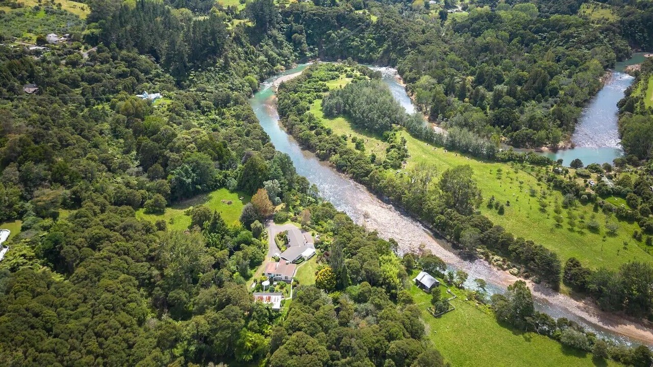 Photo of Outdoor in Thames