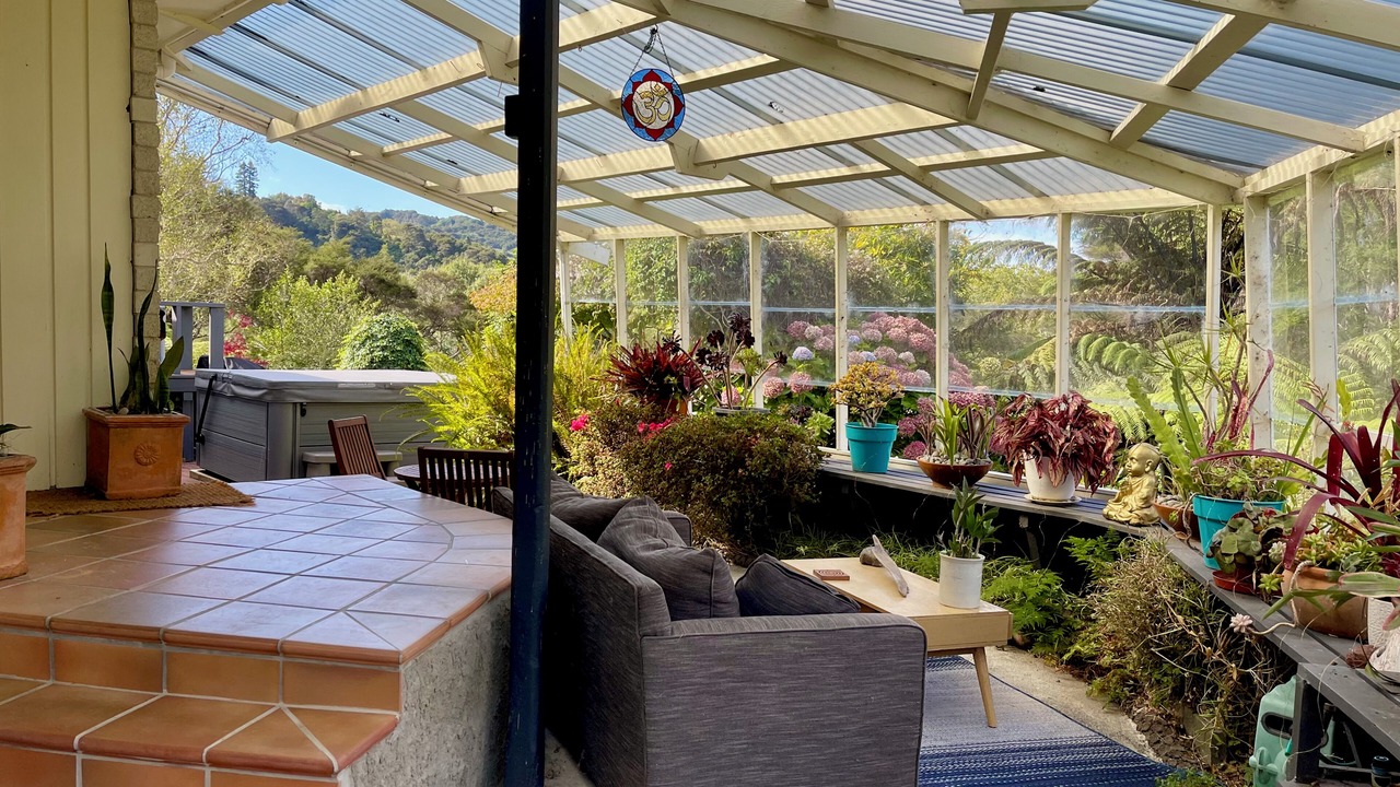 Photo of Patio Balcony in Thames