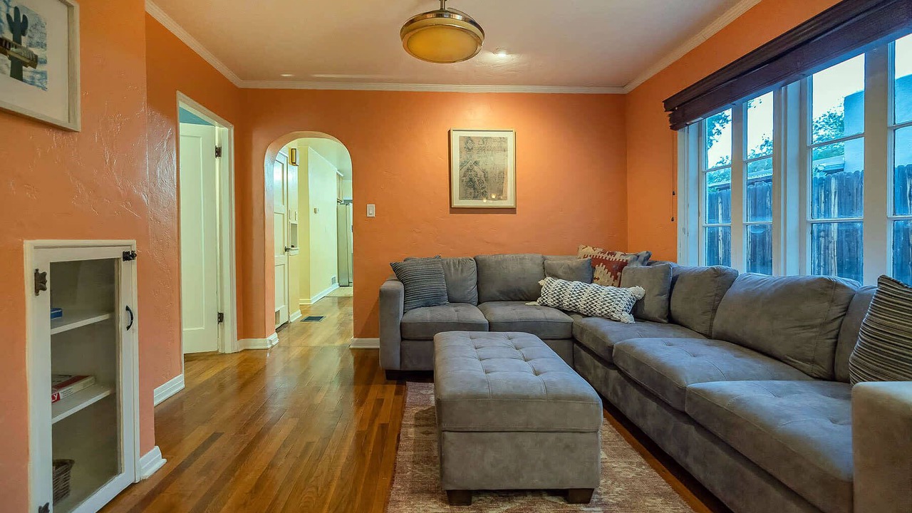Photo of Livingroom in Sam Hughes