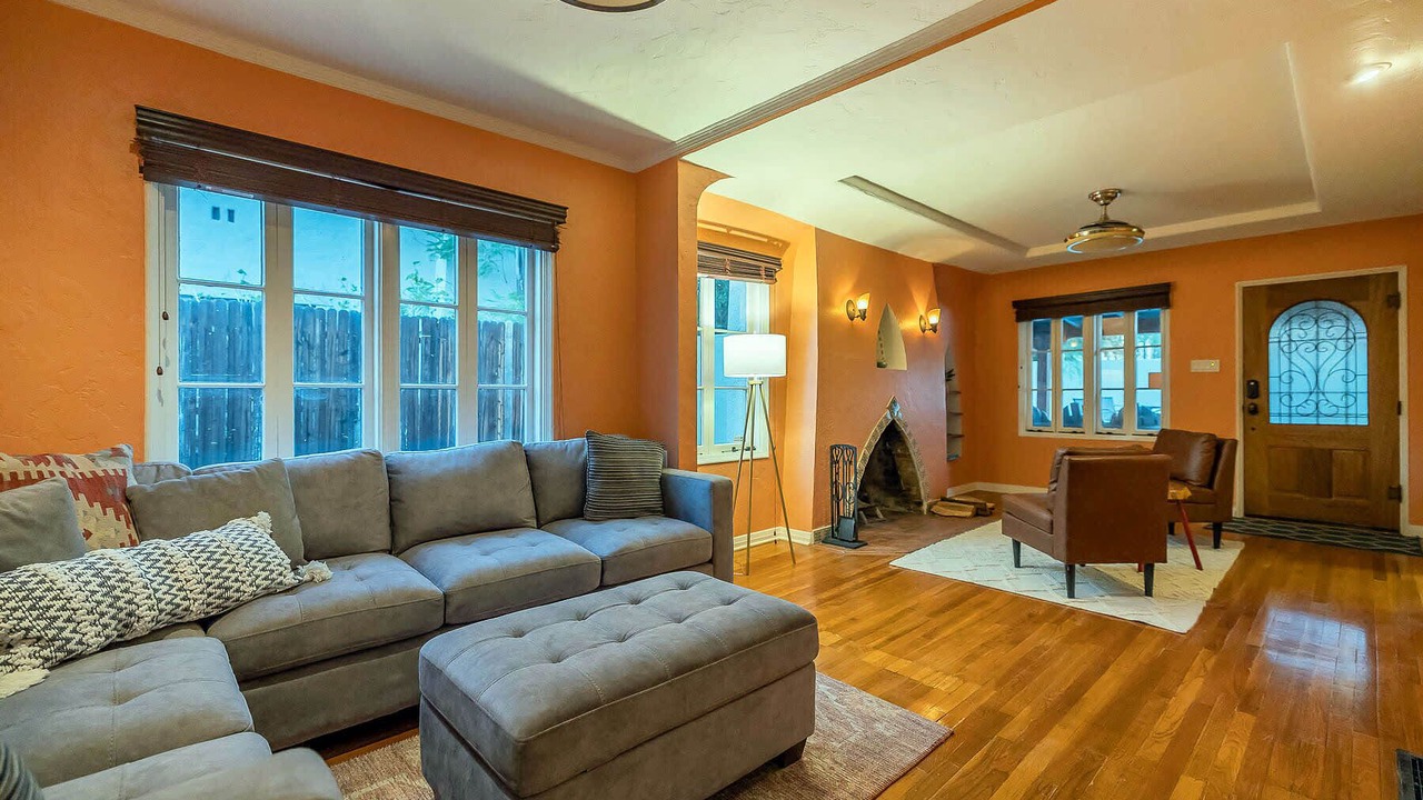 Photo of Livingroom in Sam Hughes