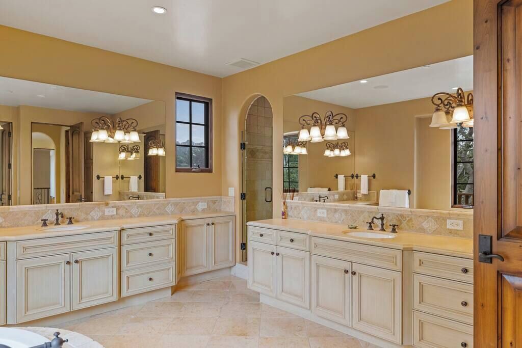Photo of Bathroom in Hatton Fields