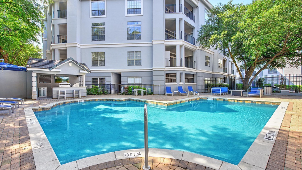 Photo of Outdoor in Oak Lawn
