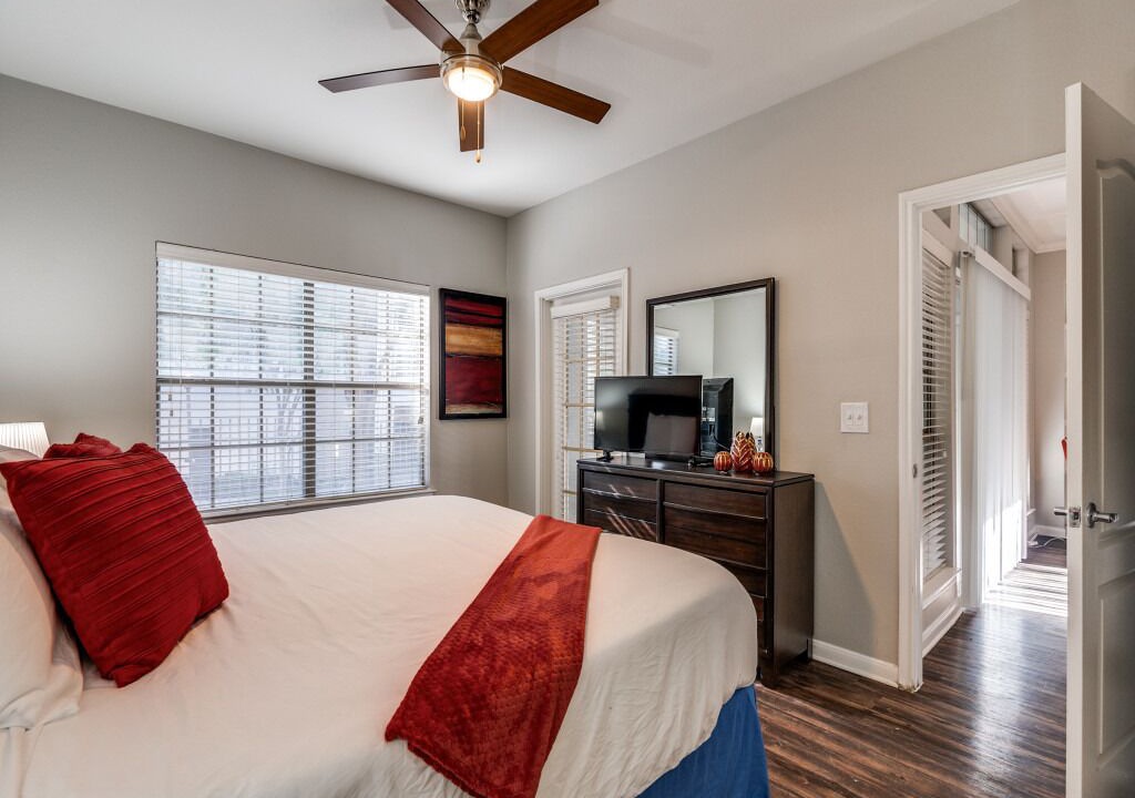 Photo of Bedroom in Oak Lawn