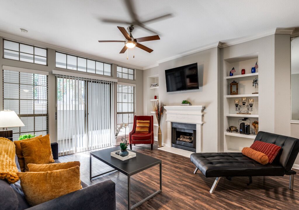 Photo of Livingroom in Oak Lawn