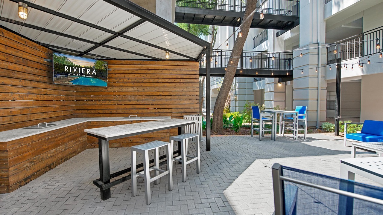 Photo of Outdoor in Oak Lawn