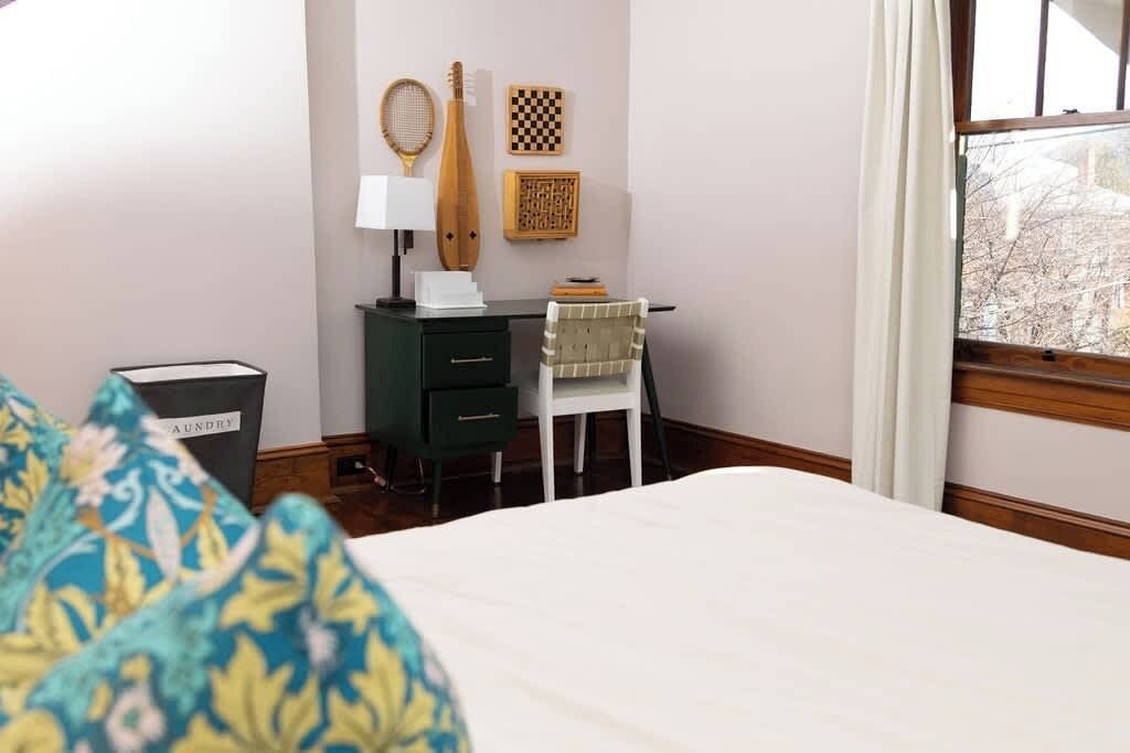 Photo of Bedroom in Roanoke