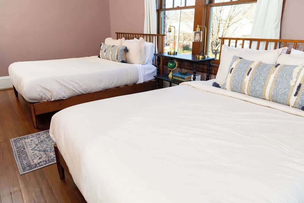 Photo of Bedroom in Roanoke