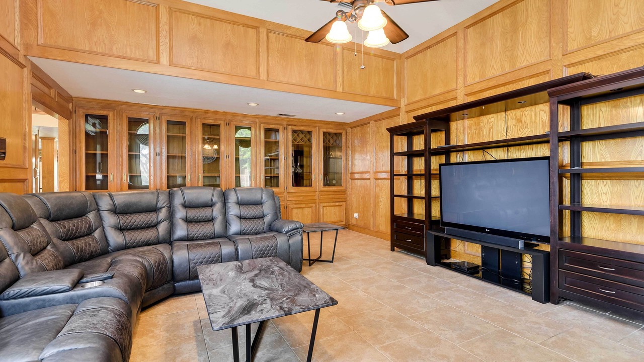 Photo of Livingroom in Texas City
