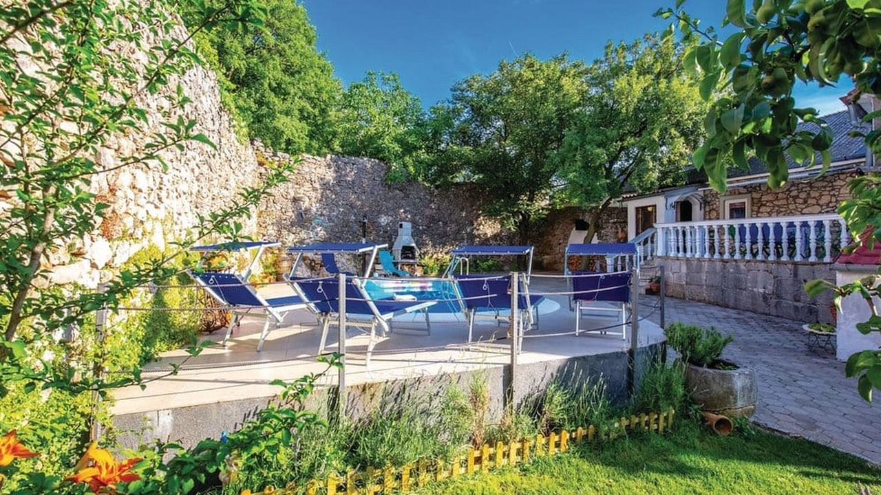 Photo of Outdoor in Praputnjak