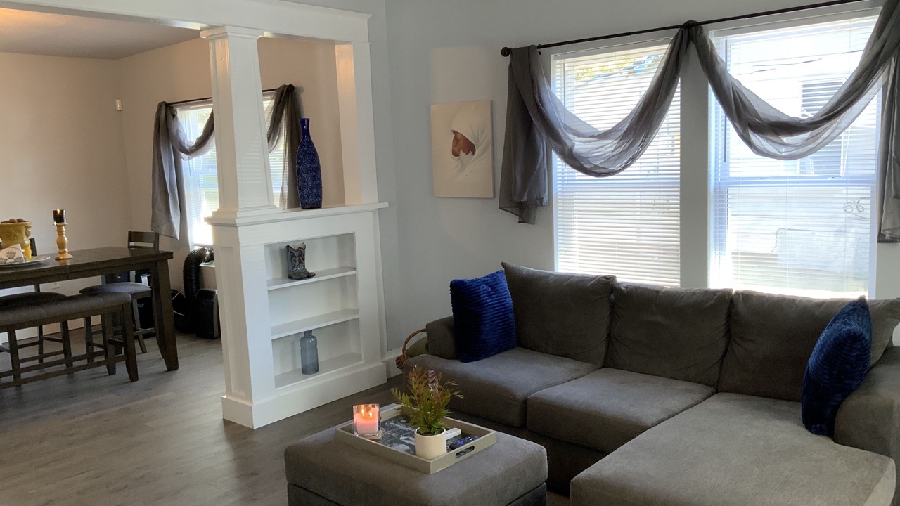 Photo of Livingroom in Bastrop