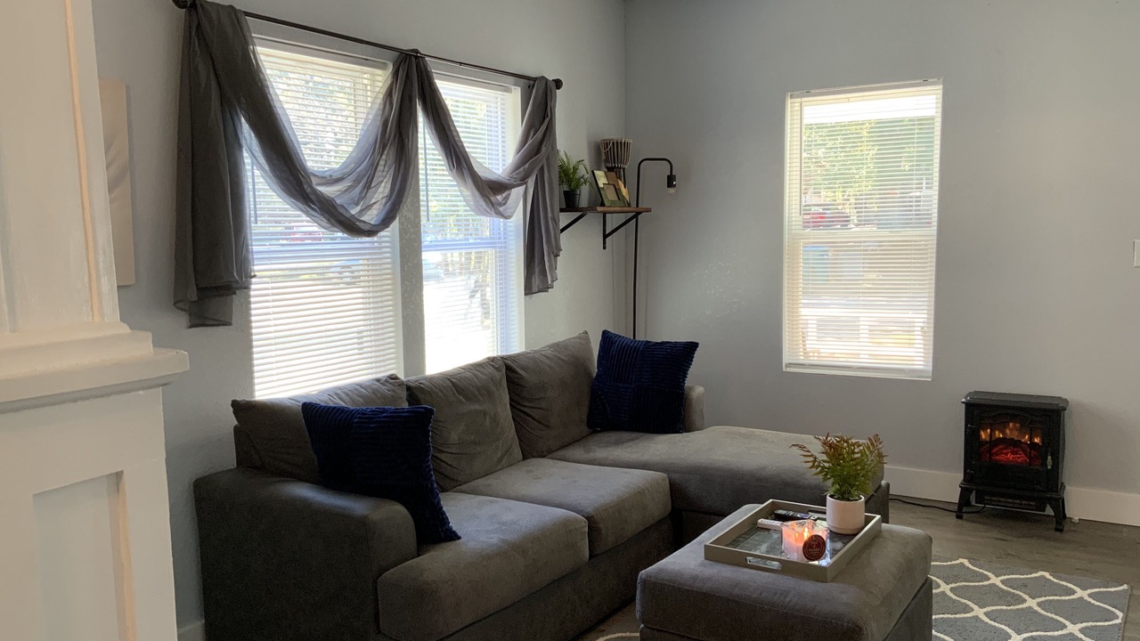 Photo of Livingroom in Bastrop