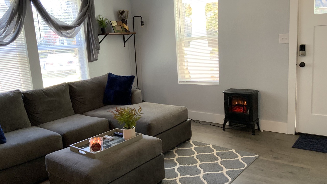 Photo of Livingroom in Bastrop