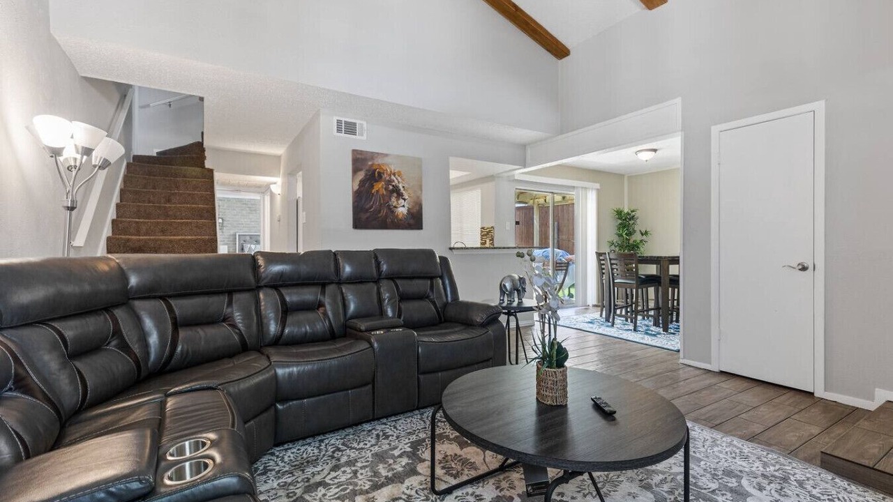 Photo of Livingroom in Southwest Carrollton