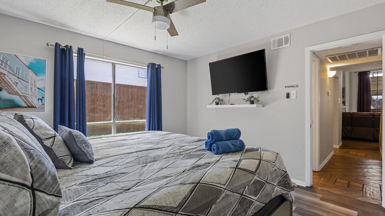 Photo of Bedroom in Southwest Carrollton