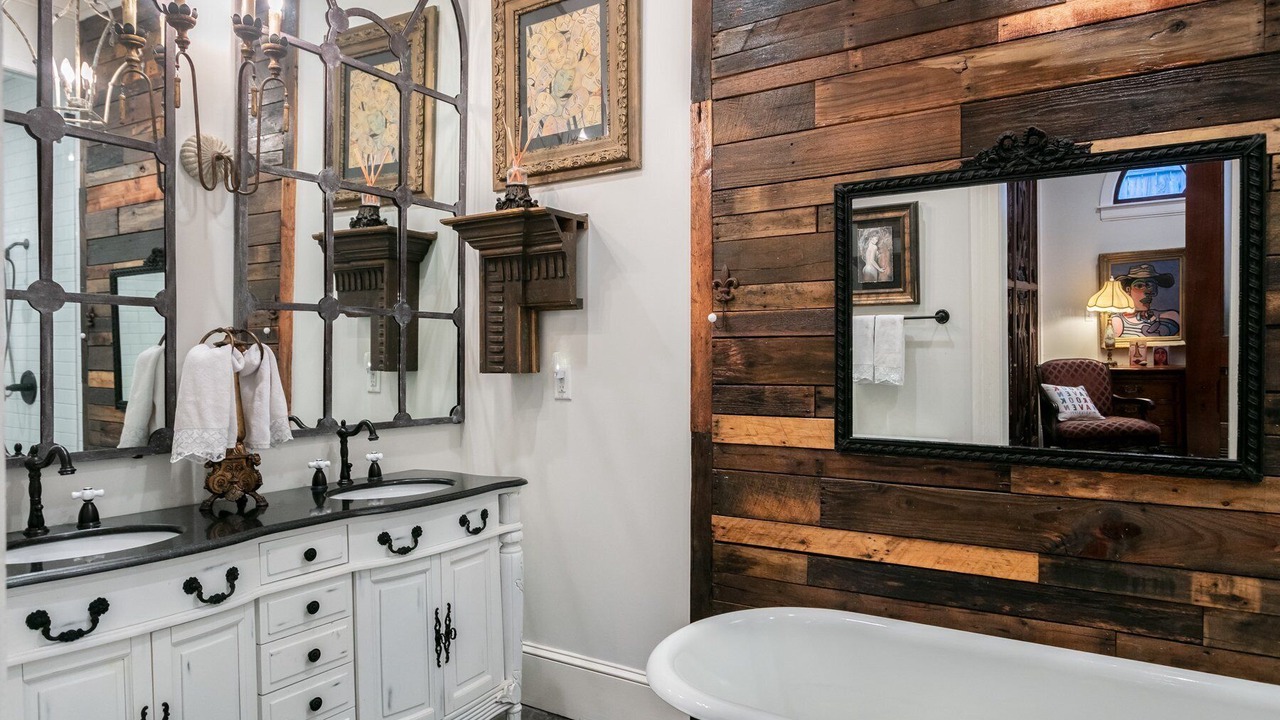 Photo of Bathroom in Natchez