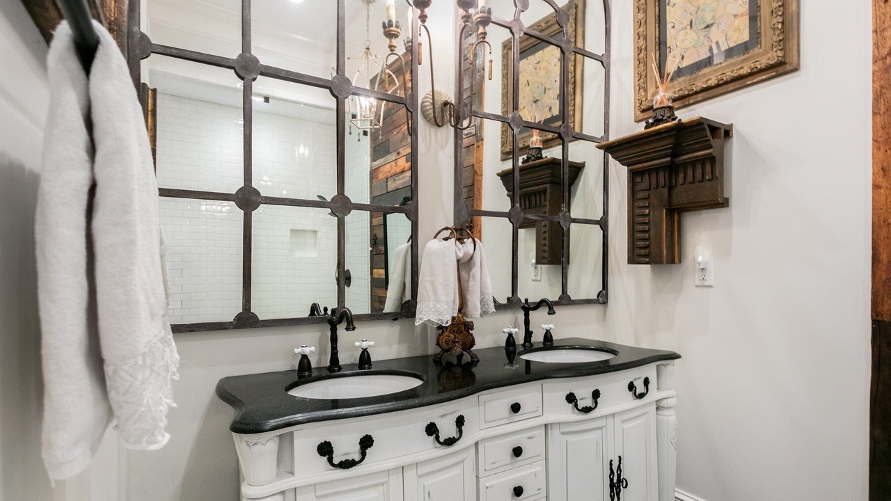 Photo of Bathroom in Natchez