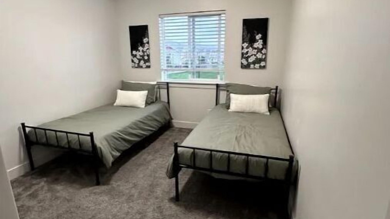 Photo of Bedroom in Hyrum
