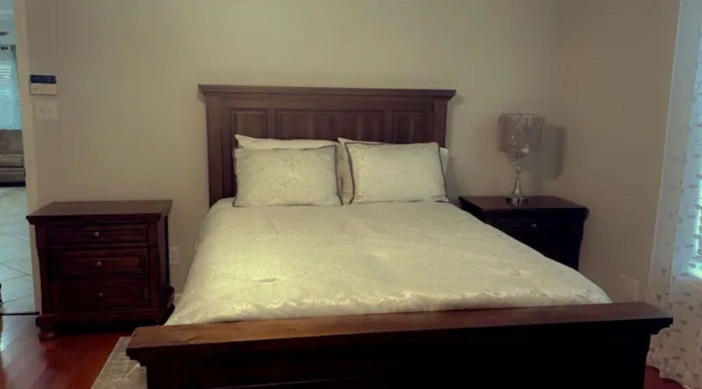 Photo of Bedroom in Northwest Los Angeles Heights