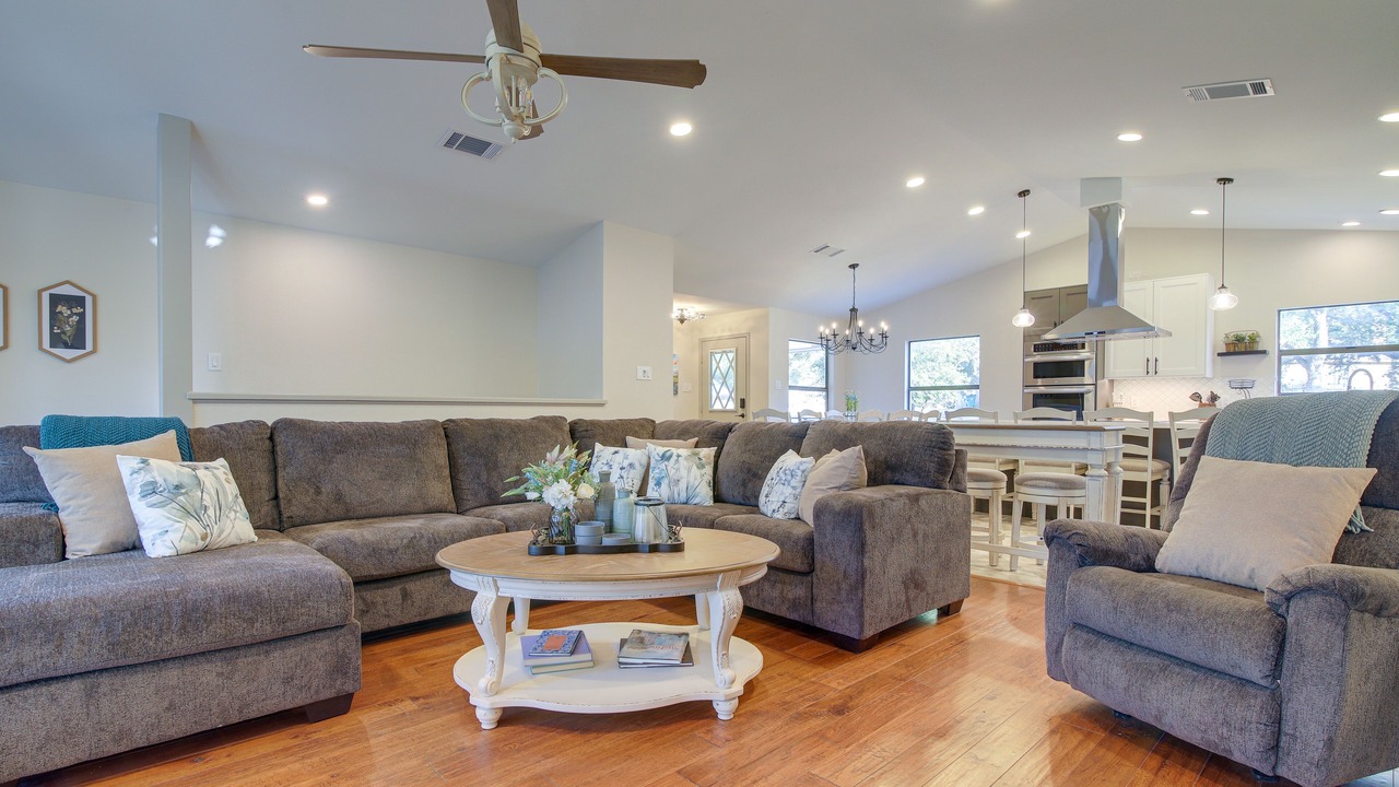 Photo of Livingroom in Highland Lake Estates