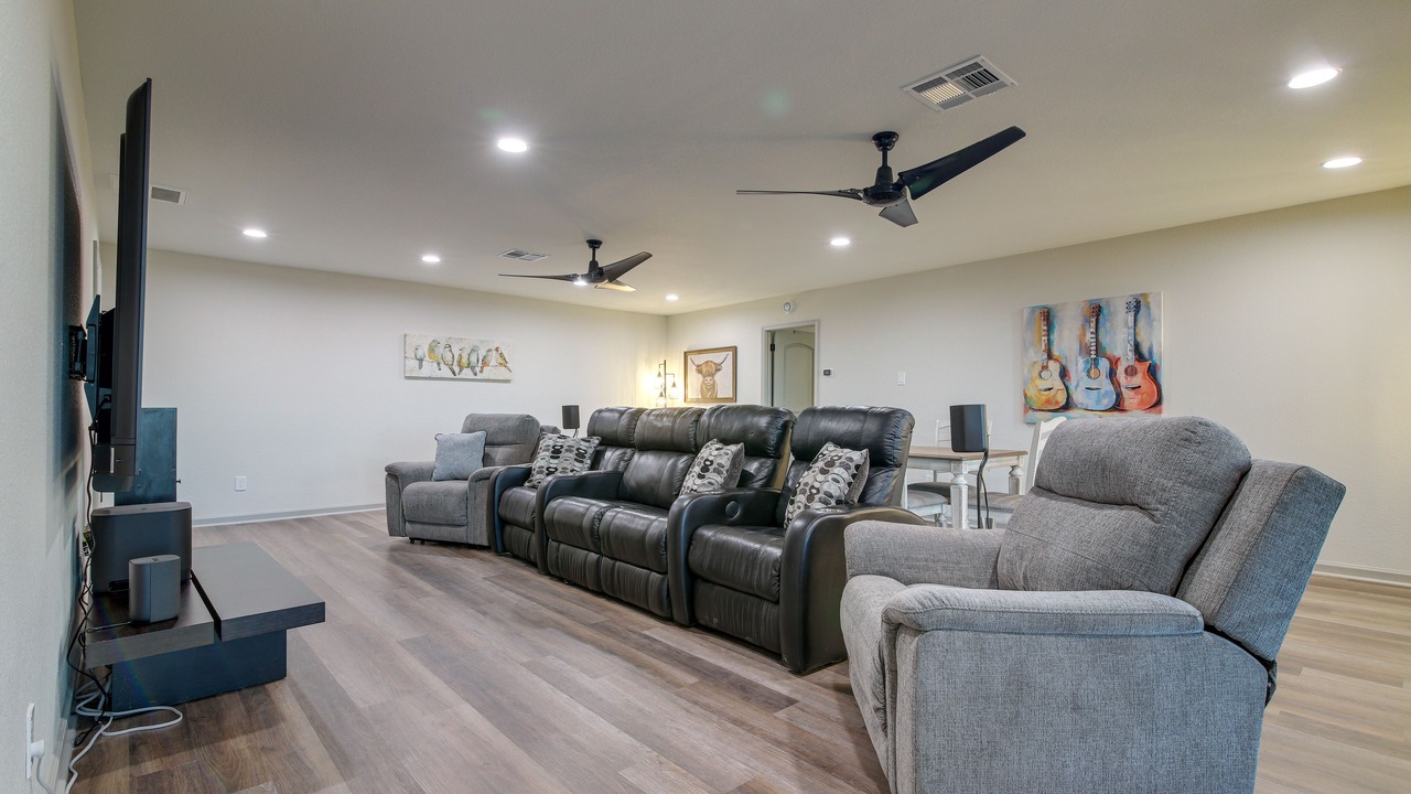 Photo of Livingroom in Highland Lake Estates