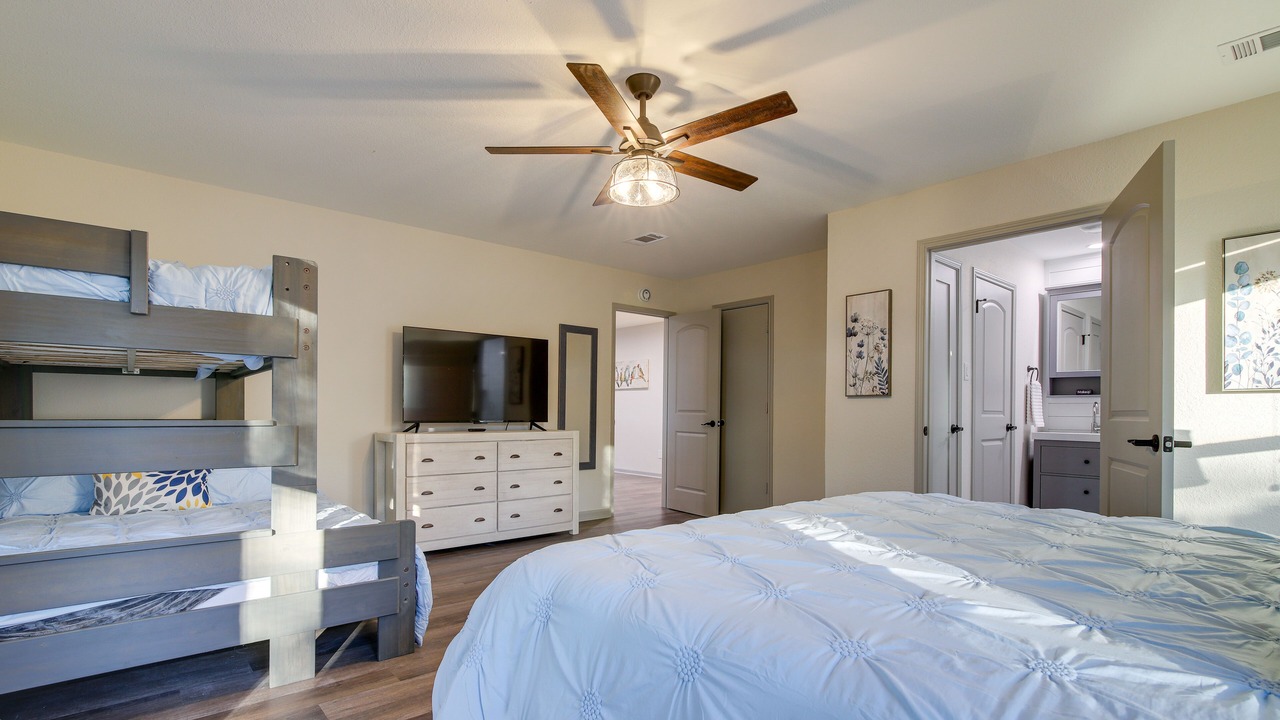 Photo of Bedroom in Highland Lake Estates
