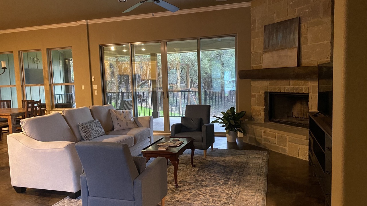 Photo of Livingroom in Cardinal Hills