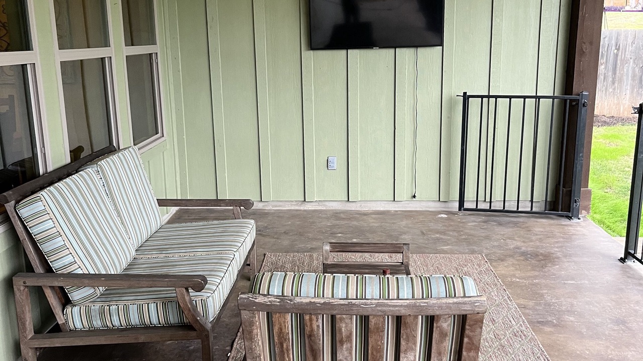 Photo of Patio Balcony in Cardinal Hills