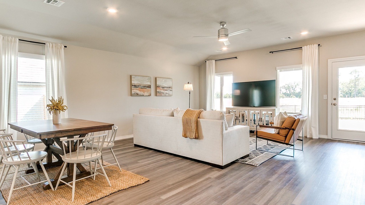 Photo of Livingroom in Bixby