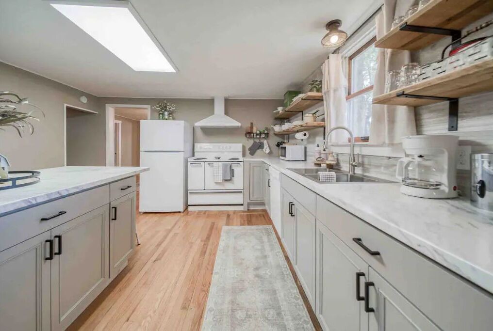 Photo of Kitchen in St. James