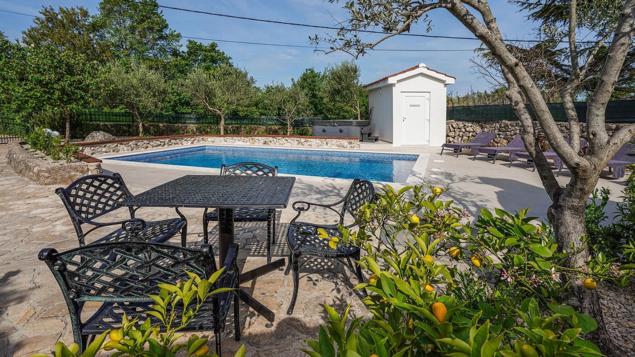 Photo of Outdoor in Rasopasno