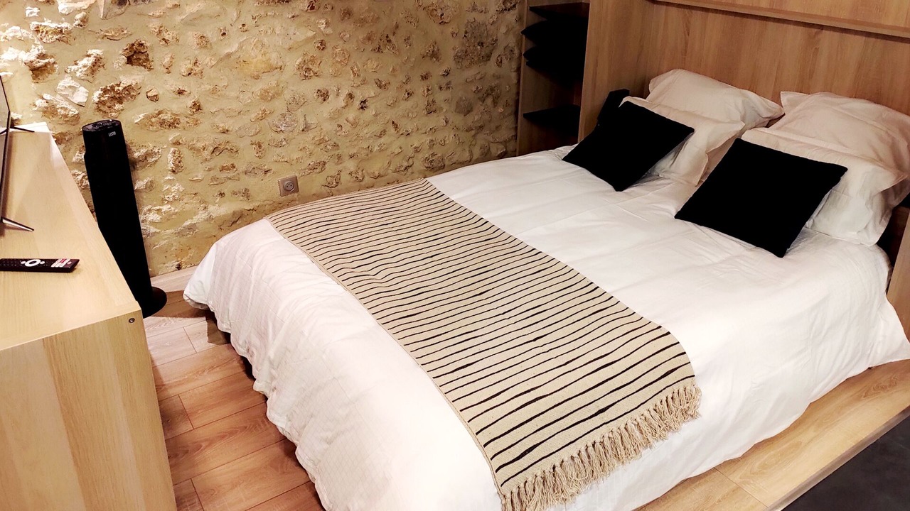 Photo of Bedroom in Chevreuse