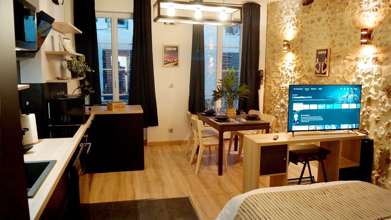 Photo of Bedroom in Chevreuse