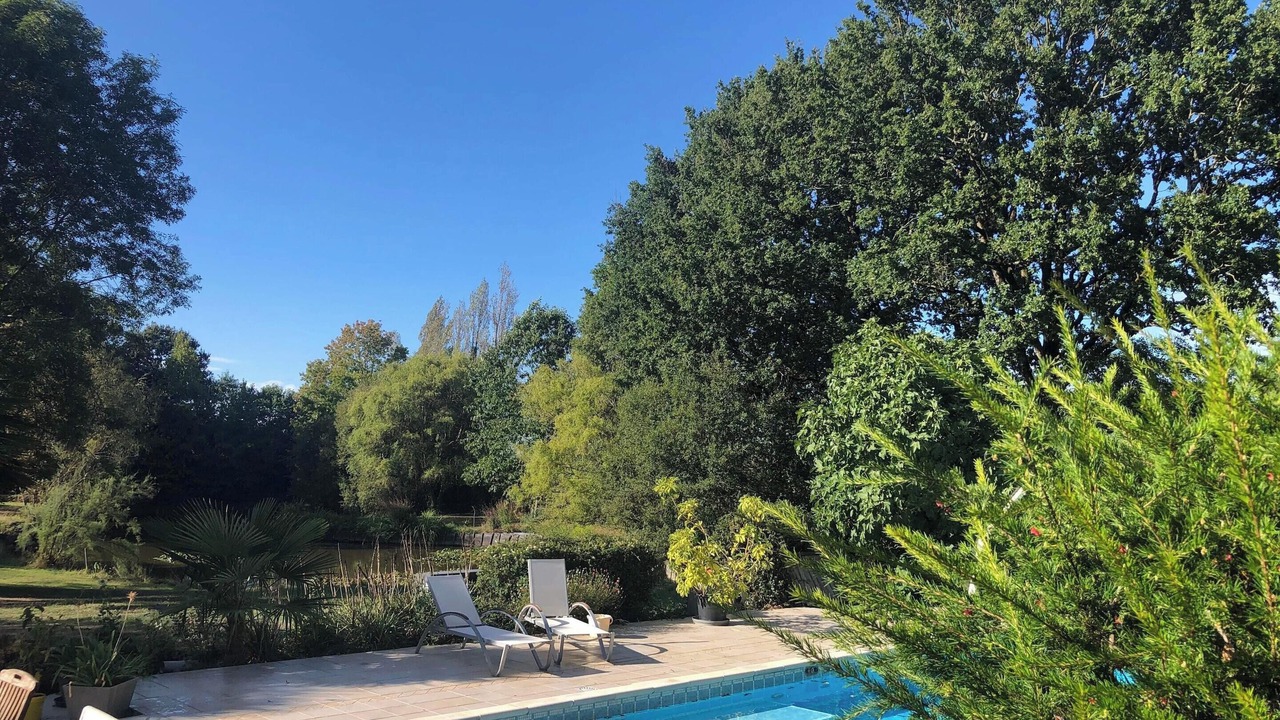 Photo of Outdoor in Saint-Georges-de-Pointindoux