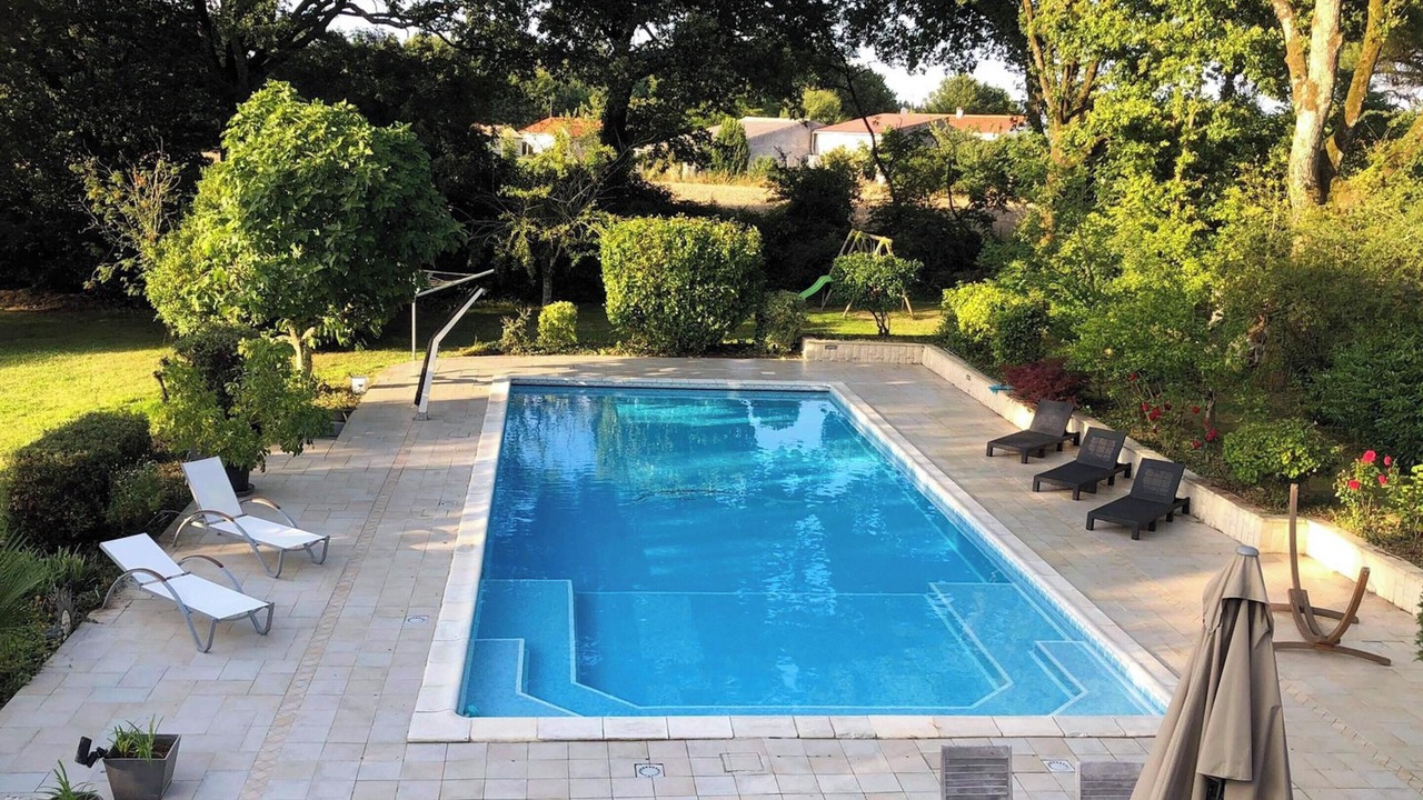 Photo of Outdoor in Saint-Georges-de-Pointindoux