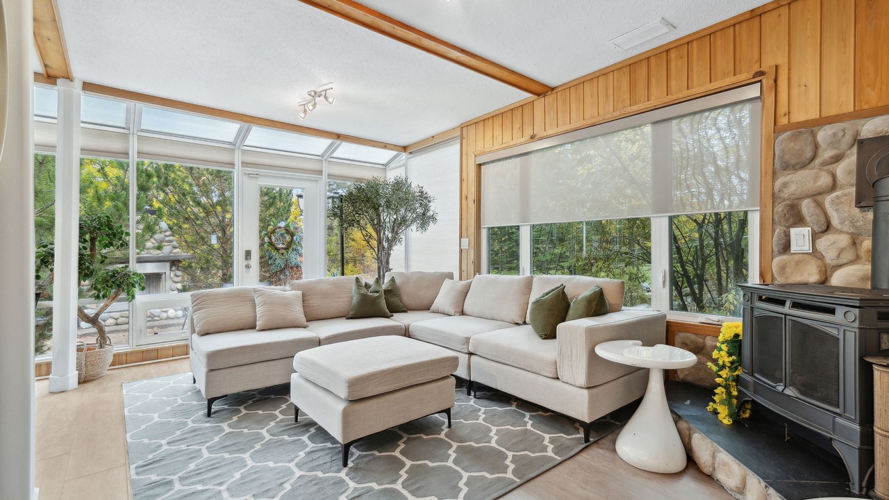 Photo of Livingroom in Bridlewood