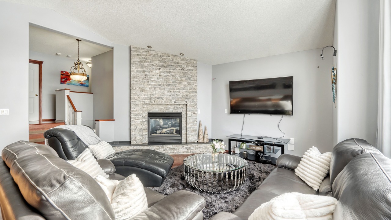 Photo of Livingroom in Bridlewood