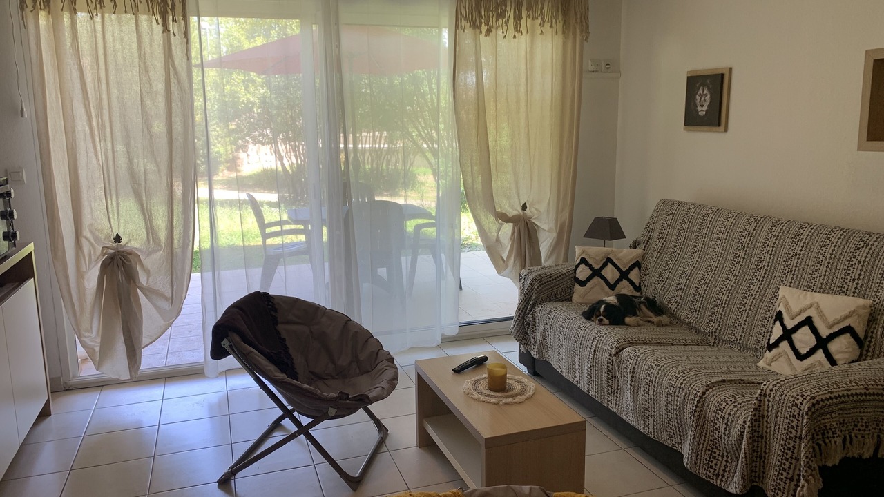 Photo of Livingroom in Azille