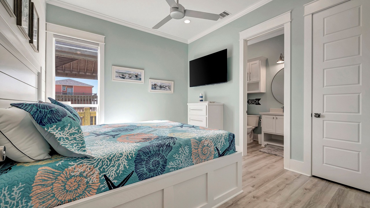 Photo of Bedroom in Crystal Beach