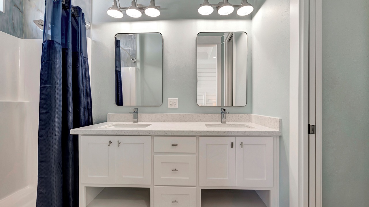 Photo of Bathroom in Crystal Beach