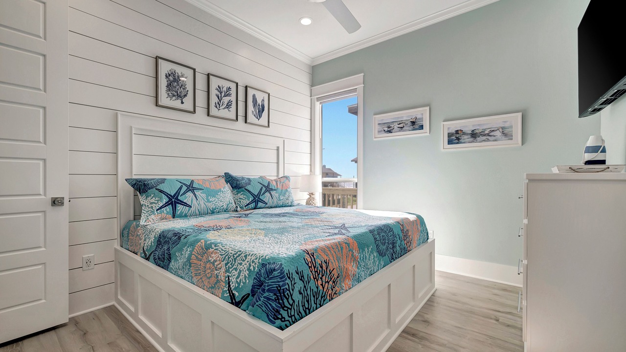 Photo of Bedroom in Crystal Beach
